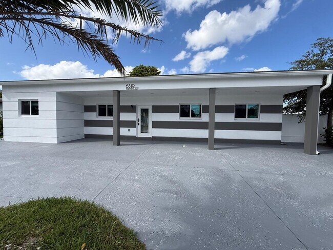 Building Photo - 6319 Southgate Blvd