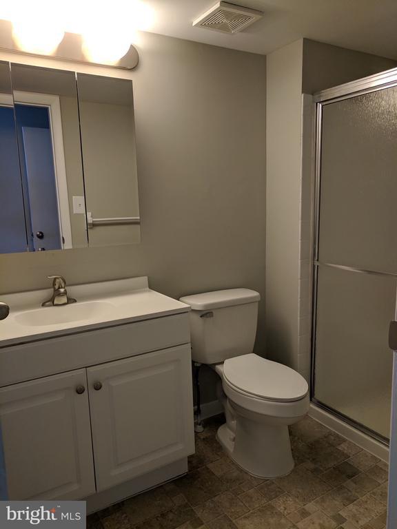 Building Photo - 406B Willow Turn