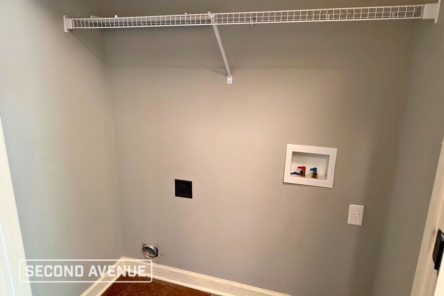 Building Photo - 8943 Smith Ranch Dr