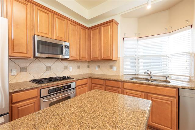 Building Photo - 13350 Mannheim Dr