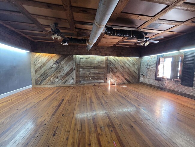 Building Photo - 129 S Jefferson St