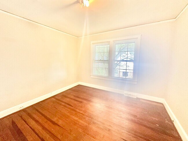 Building Photo - 106-A ACADEMY STREET
