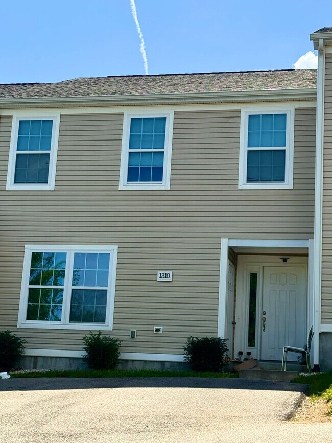 Building Photo - 1310 Providence Blvd NW