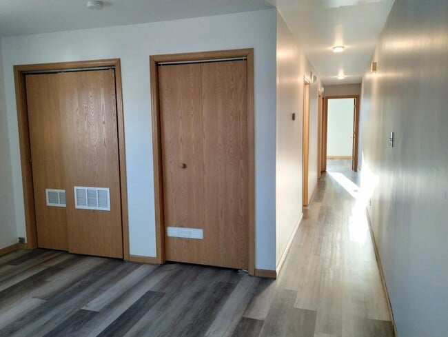 Building Photo - 221 N Broad St