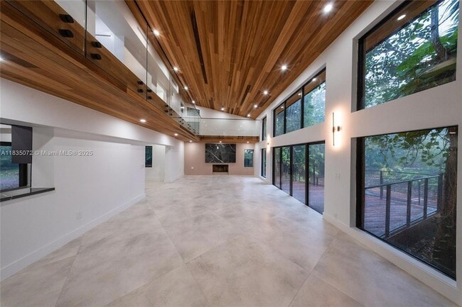 Building Photo - 6525 SW 133rd Dr