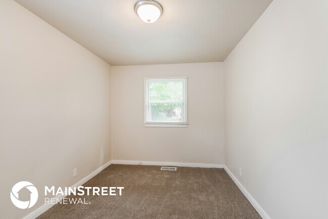 Building Photo - 8161 Schoen Dr