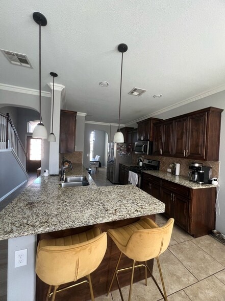 Building Photo - 803 Founders Rd