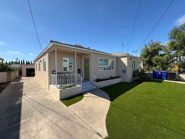 Building Photo - Newly Renovated 5 bedroom house! (Lease ou...