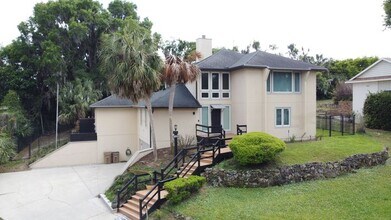 Building Photo - Exquisite Lake County Home with Lake Harris Views