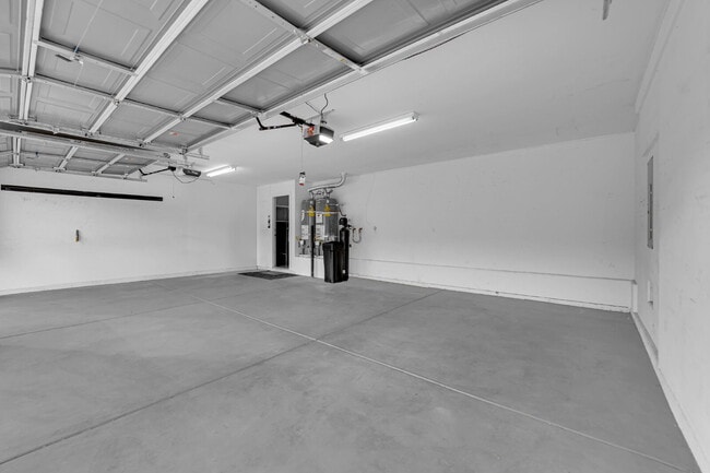 Building Photo - 4319 N Thunder Twice St