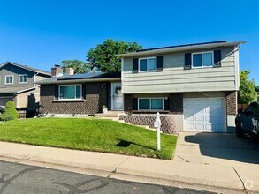 Building Photo - Stylish 3Bd 2Ba Sheridan Green Gem Near Pa...