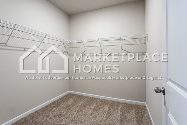 Building Photo - 226 W L Miller Dr