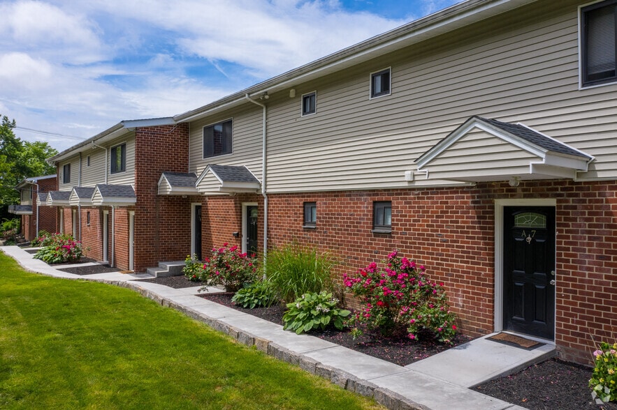 Primary Photo - WaterView Living
