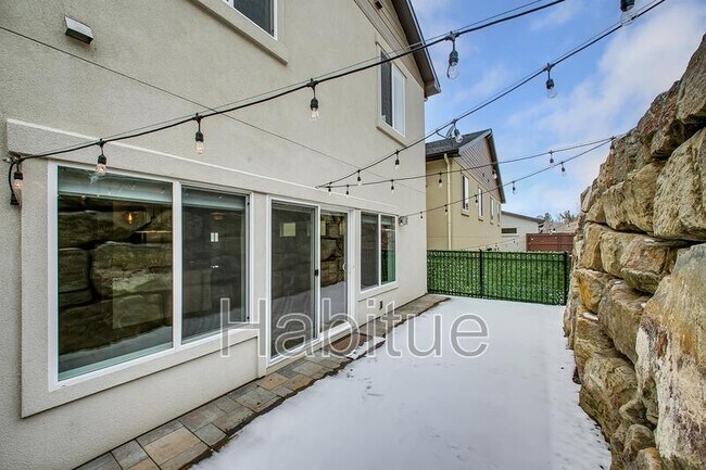 Building Photo - 2248 W Hill Terrace Ln