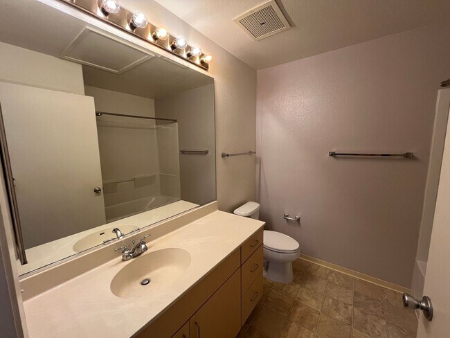 Building Photo - Havens of I'i Vistas (Mililani Mauka) - 3 bedroom, 2 bathroom, AC, 2 parking, upstairs corner unit