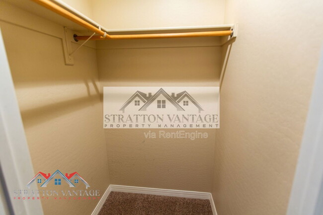 Building Photo - 2249 E Sells Dr