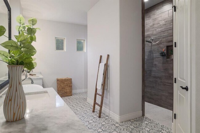 Building Photo - 308 Aldea Cove