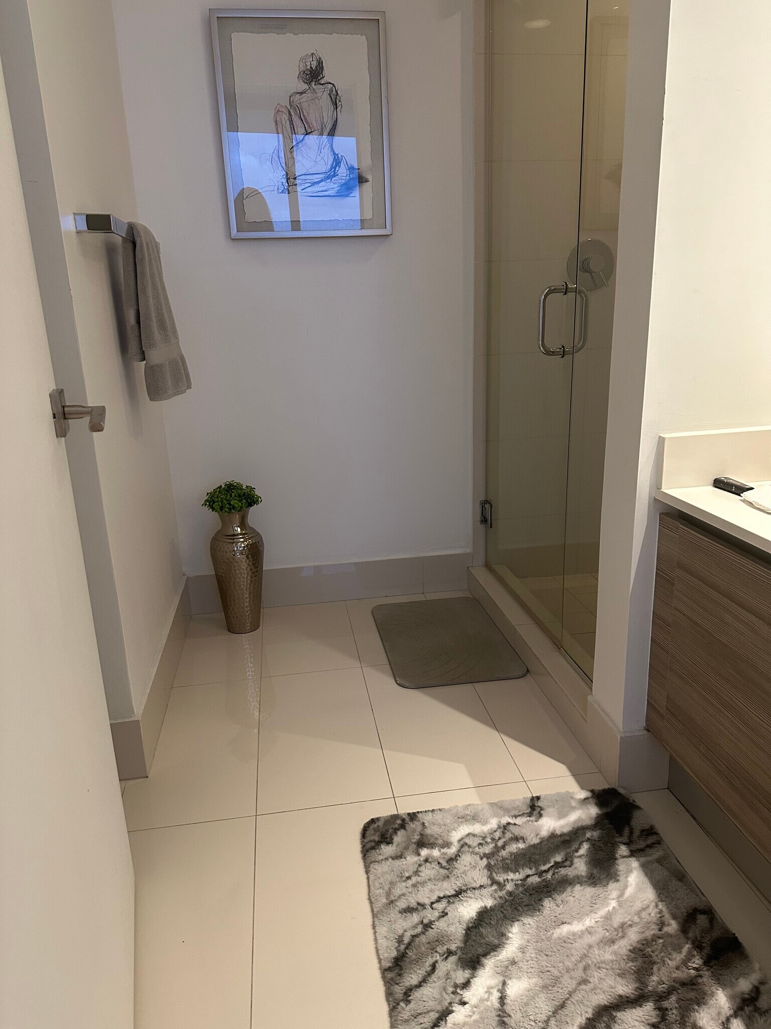 Building Photo - 121 NE 34th St