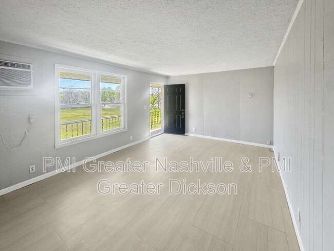 Building Photo - 542 Ashe Ave