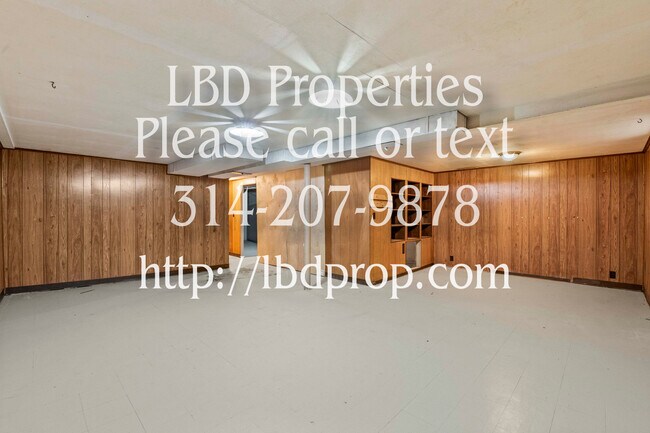 Building Photo - 490 St Marie St