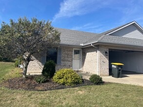 Building Photo - Beautiful, Large Duplex in a quiet Brookvi...