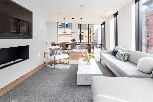 Building Photo - 10 Farnsworth St