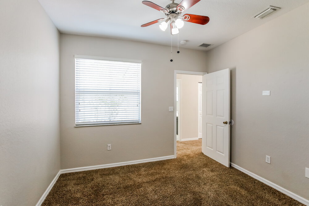 Building Photo - 1911 SE 14th Ct