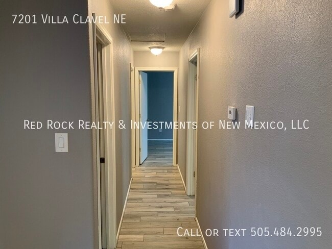 Building Photo - 7201 Villa Clavel NE