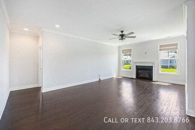 Building Photo - 2219 Midden Dr