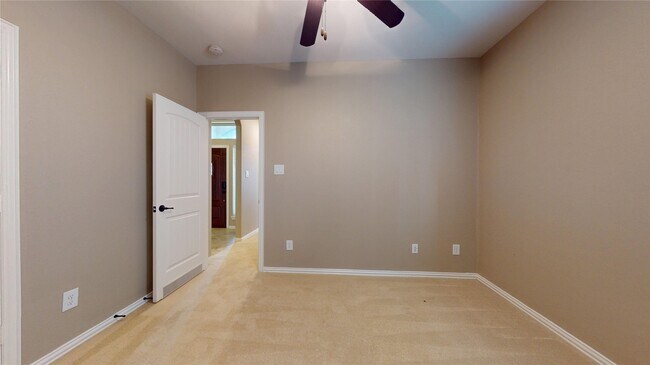 Building Photo - 12314 Meadow Breeze Dr