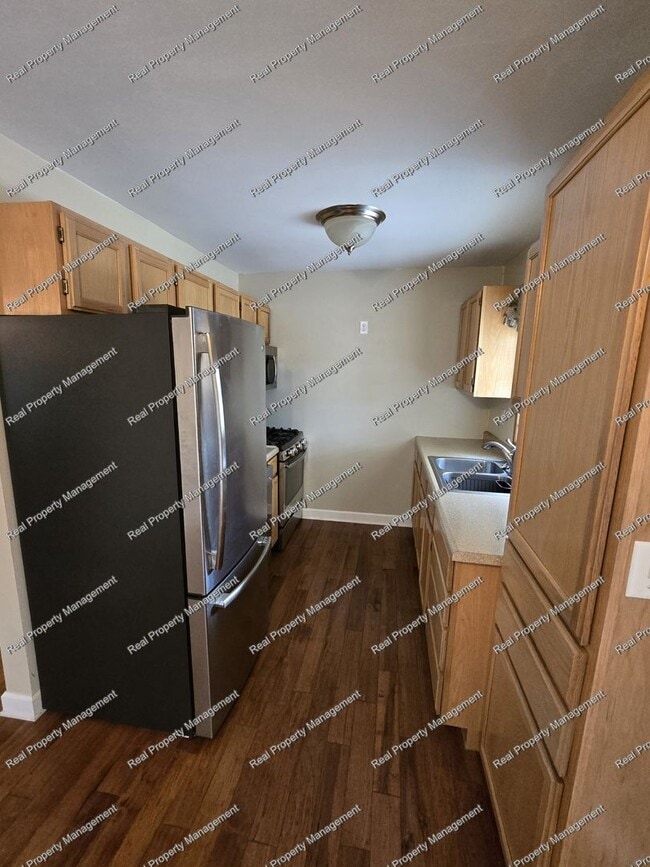Building Photo - Three Bedroom Ranch w/ Finished Basement
