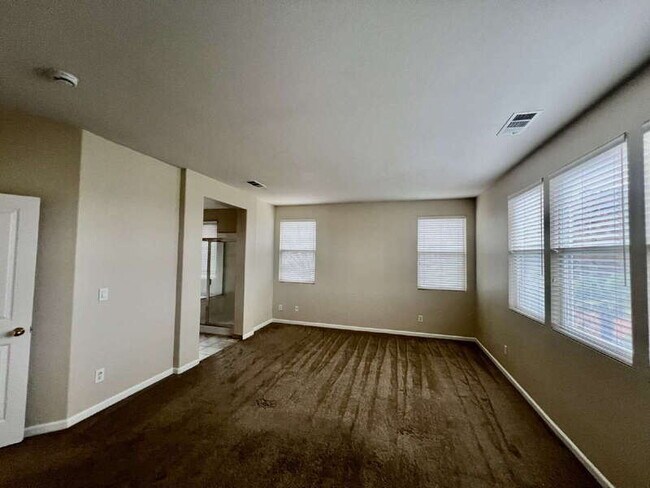 Building Photo - 116 Burgundy Ct