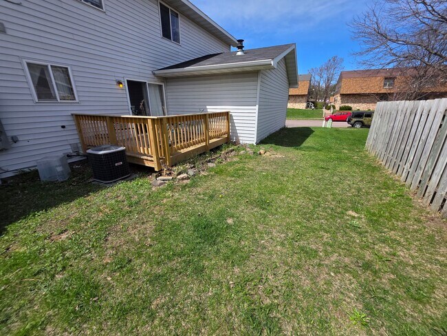 Building Photo - 4925 Coventry Ct