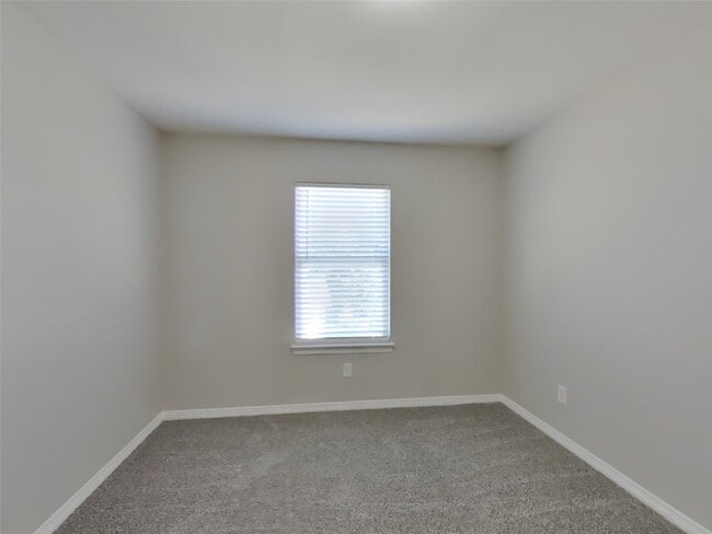 Building Photo - 21214 Peachvine Ln