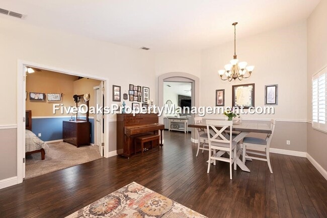 Building Photo - 531 Rowlands Ct