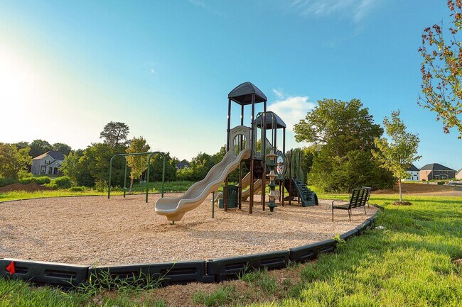Building Photo - 5032 Ozment Dr
