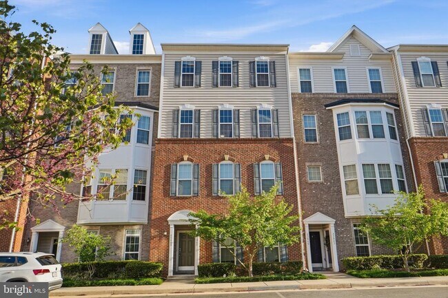 Building Photo - 43849 Kingston Station Terrace