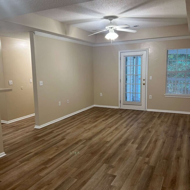 Building Photo - 50 Pebble Beach Cove