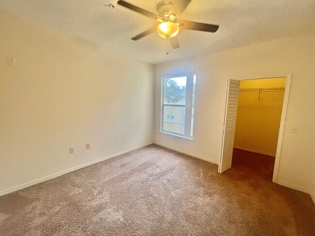 Building Photo - 1100 Lake Shadow Cir