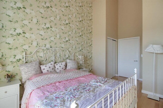 Building Photo - 26 Ave at Port Imperial