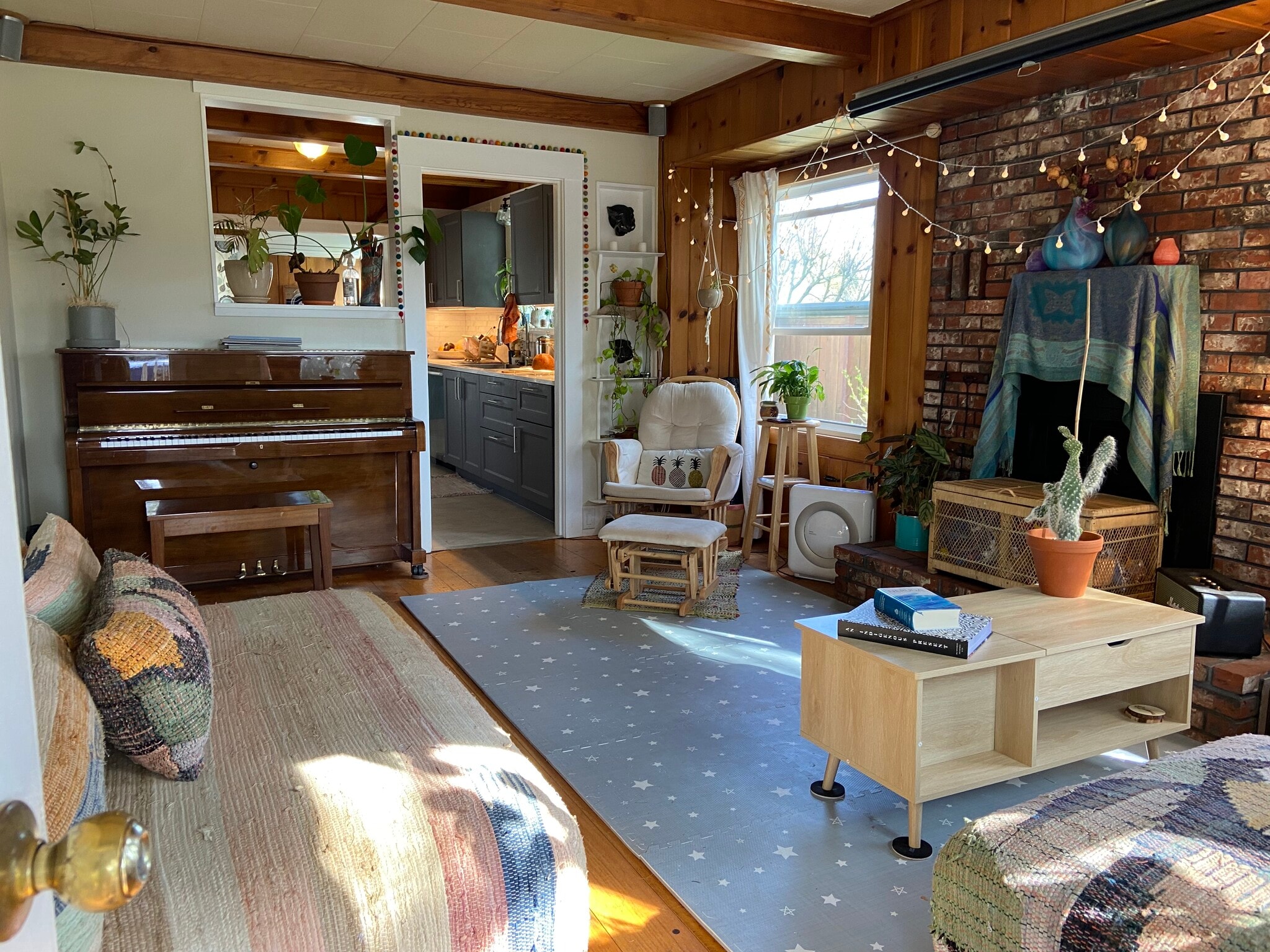 Livingroom - 6814 North Boston Avenue