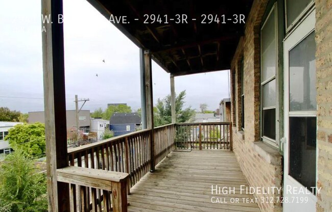 Building Photo - 2941 W Belmont Ave