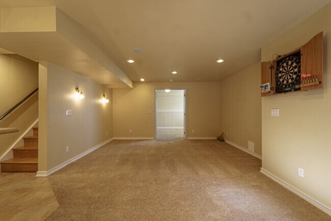 Building Photo - 9045 Aldersgate Ct