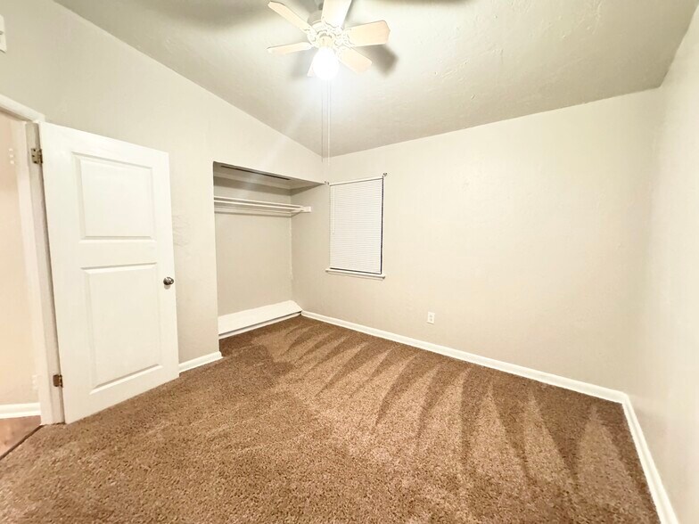 Building Photo - 616 NW 92nd St