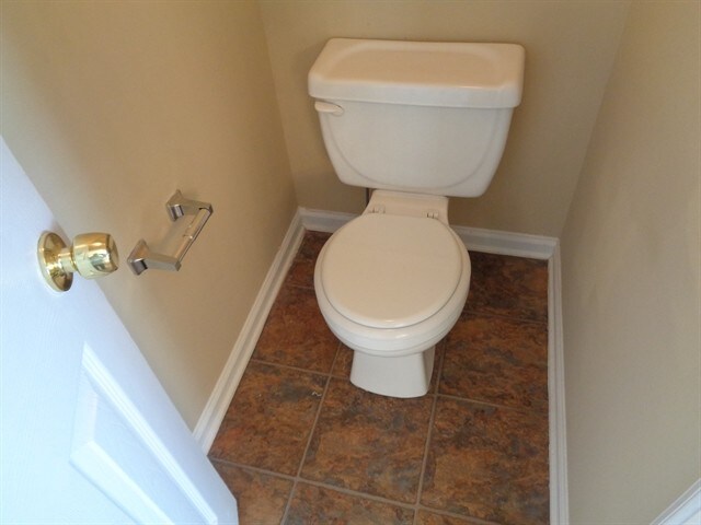 Building Photo - 140 Saddle Bridge Dr