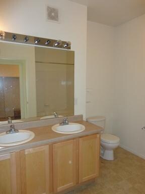 Building Photo - 2BR/2BA Ground Floor Condo with 2 Patios in GVR!