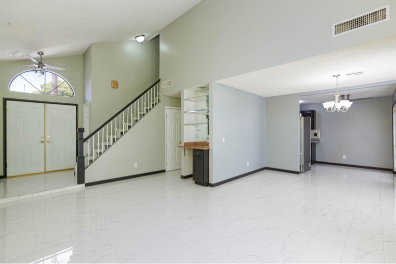 Building Photo - 6445 Peachwood Rd
