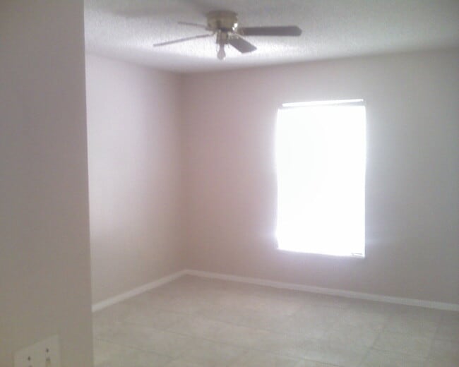 Building Photo - 1745 W Marshall Lake Dr