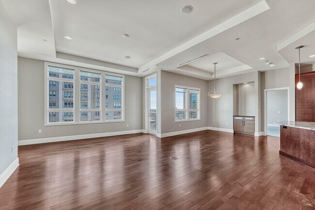 Building Photo - 5455 Landmark Pl