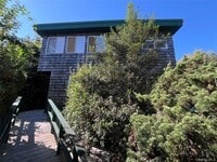 Building Photo - 150 Clipper Way